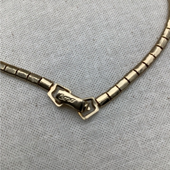 Vintage Coro Gold Necklace with Pearl And Rhinestone Accents - Picture 4 of 4